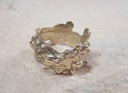 01/08 Bague en cire texturée
