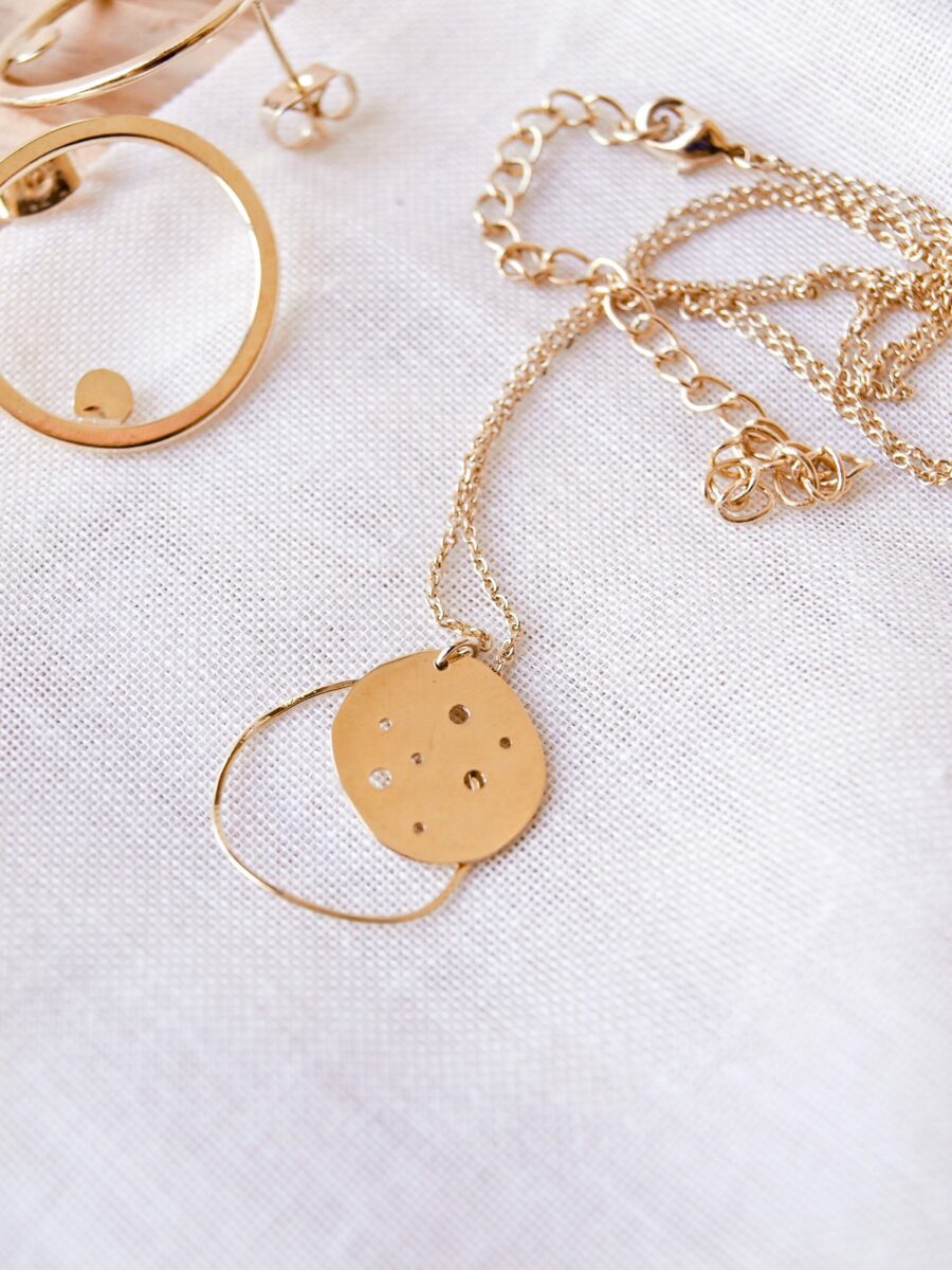 Collier Constellation