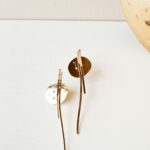 boucle doreille barre fine graphique